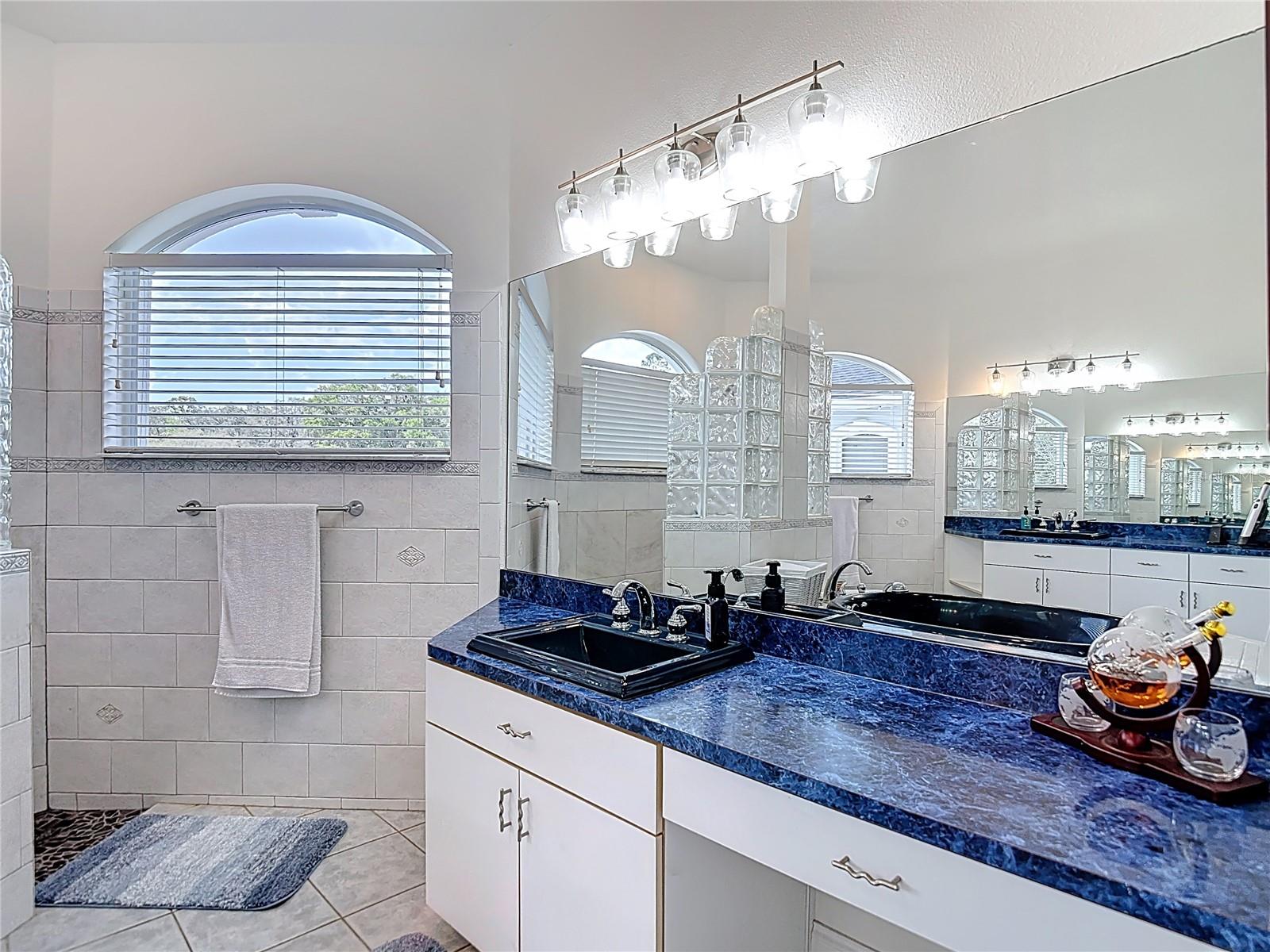 Image 45 of 100 For 18520 Oak Way Drive