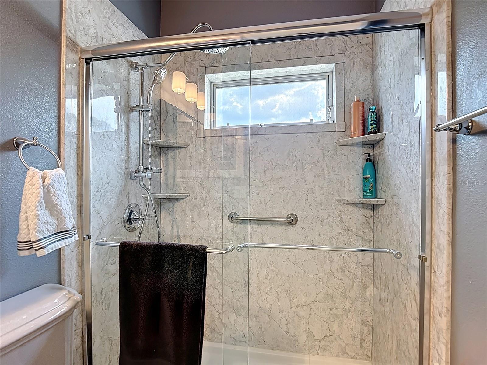 Image 52 of 100 For 18520 Oak Way Drive