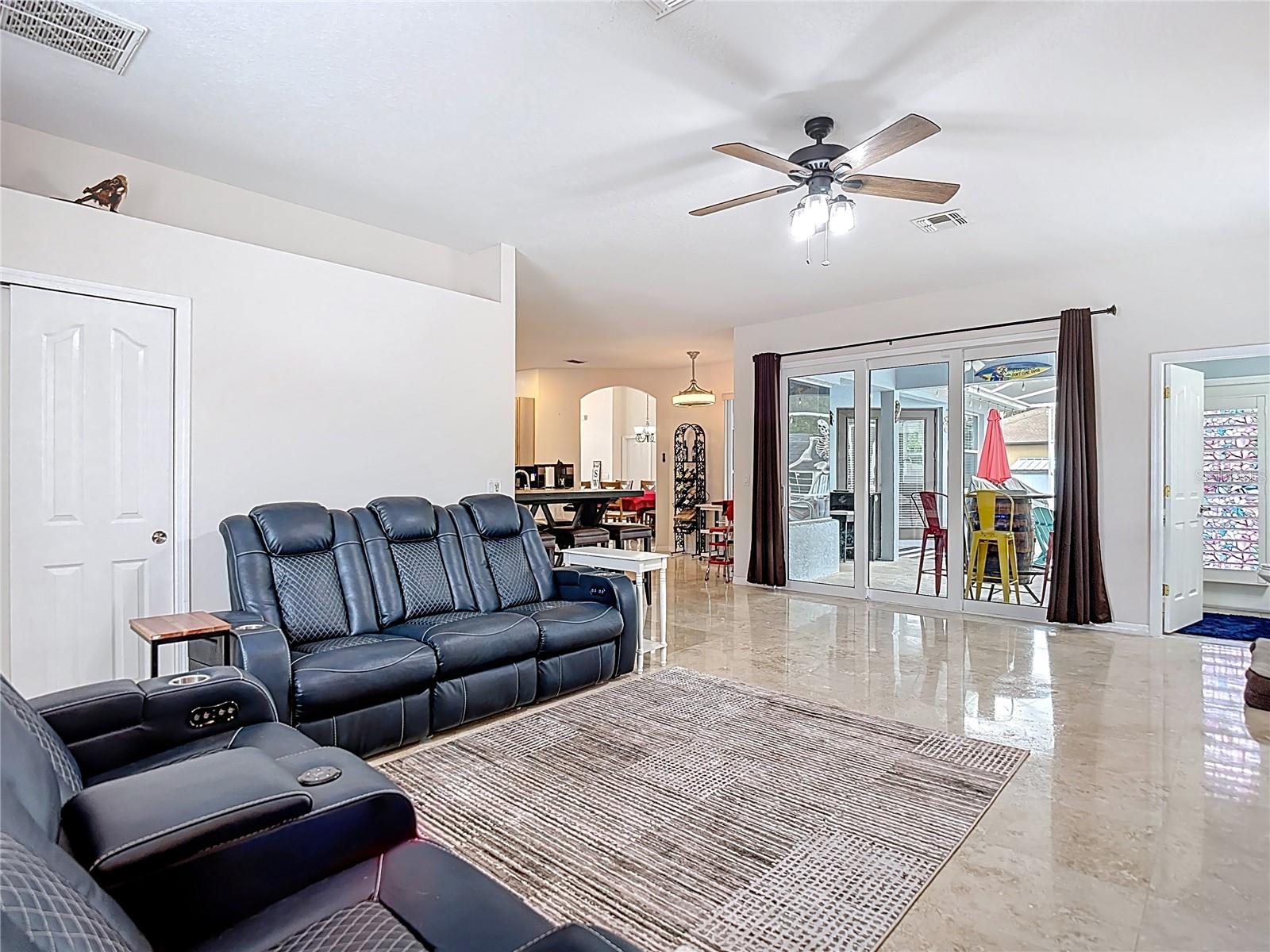 Image 8 of 100 For 18520 Oak Way Drive