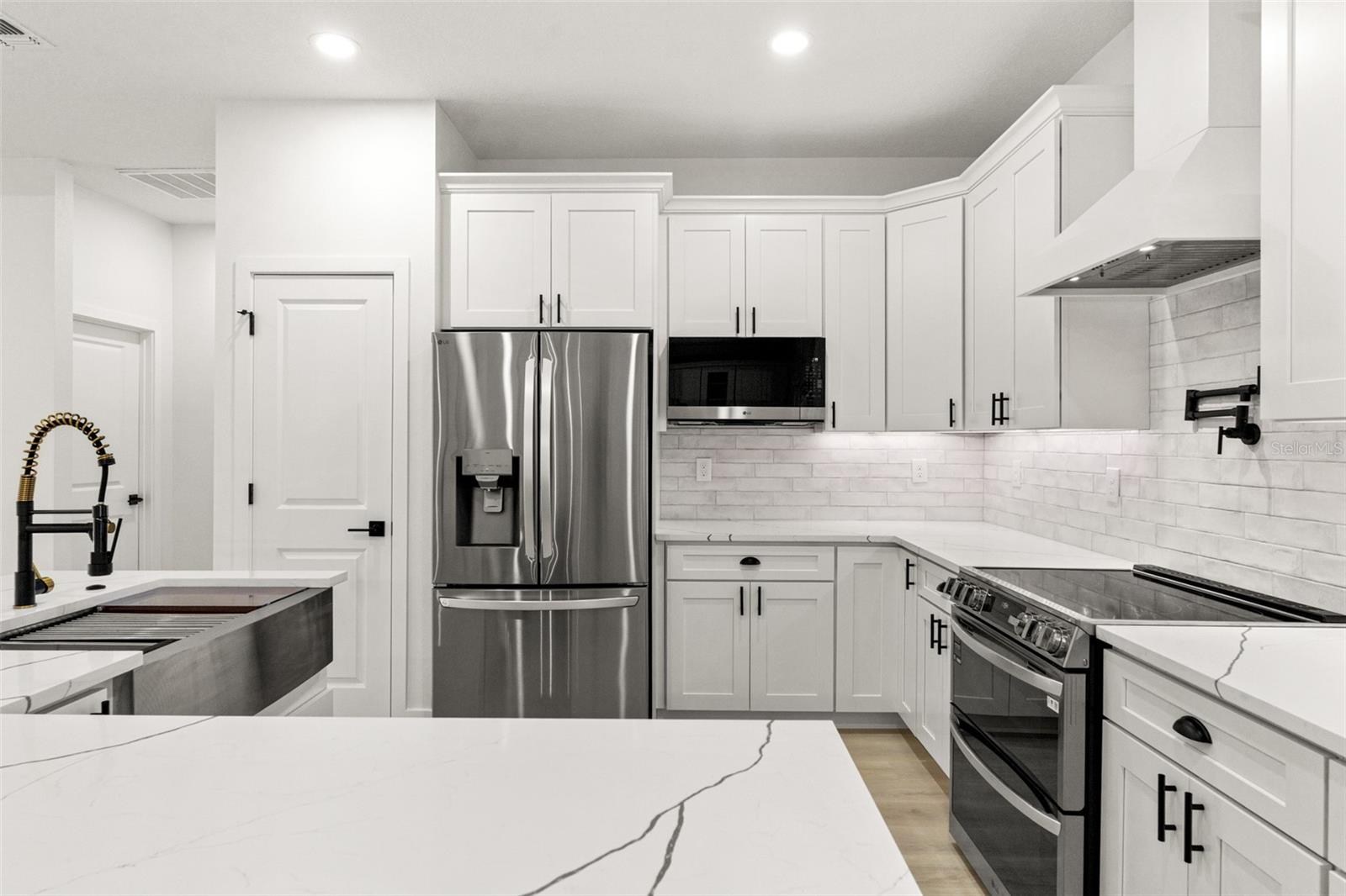 Image 25 of 59 For 14905 Peace Boulevard