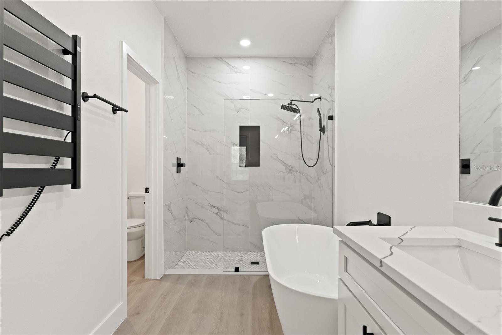 Image 33 of 59 For 14905 Peace Boulevard