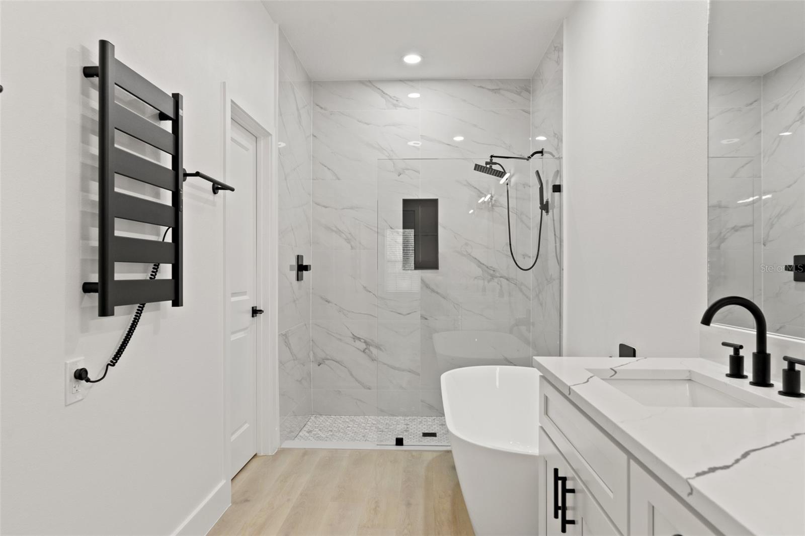 Image 35 of 59 For 14905 Peace Boulevard