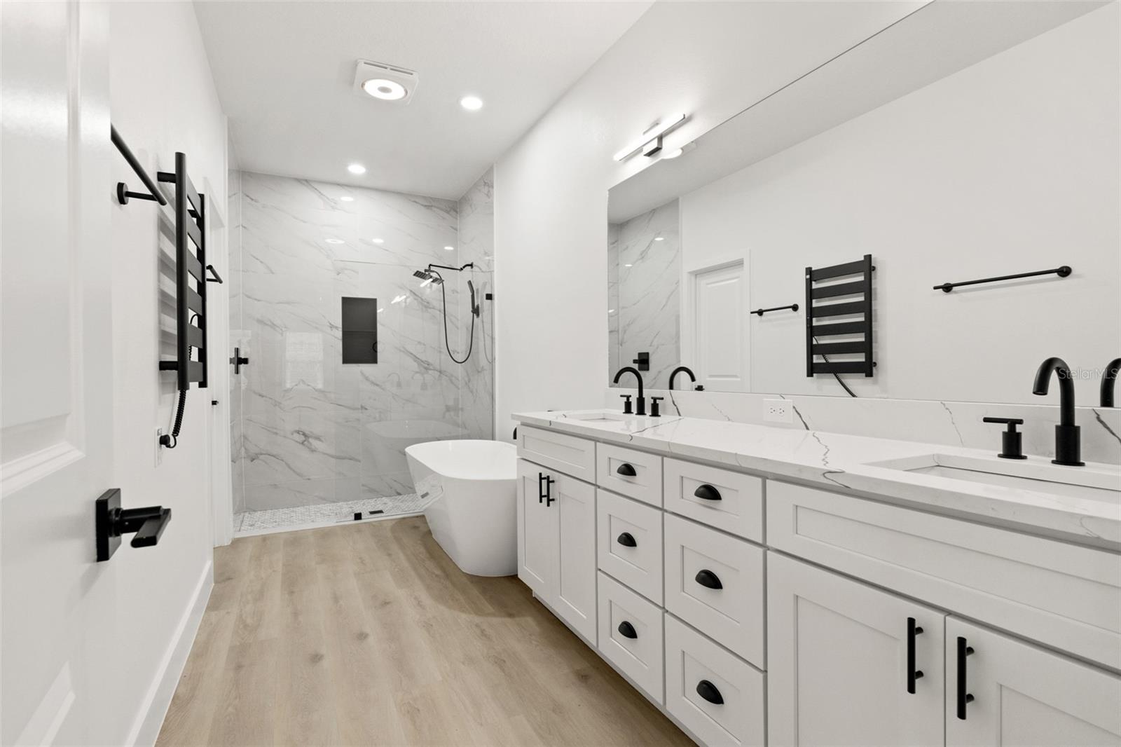 Image 36 of 59 For 14905 Peace Boulevard