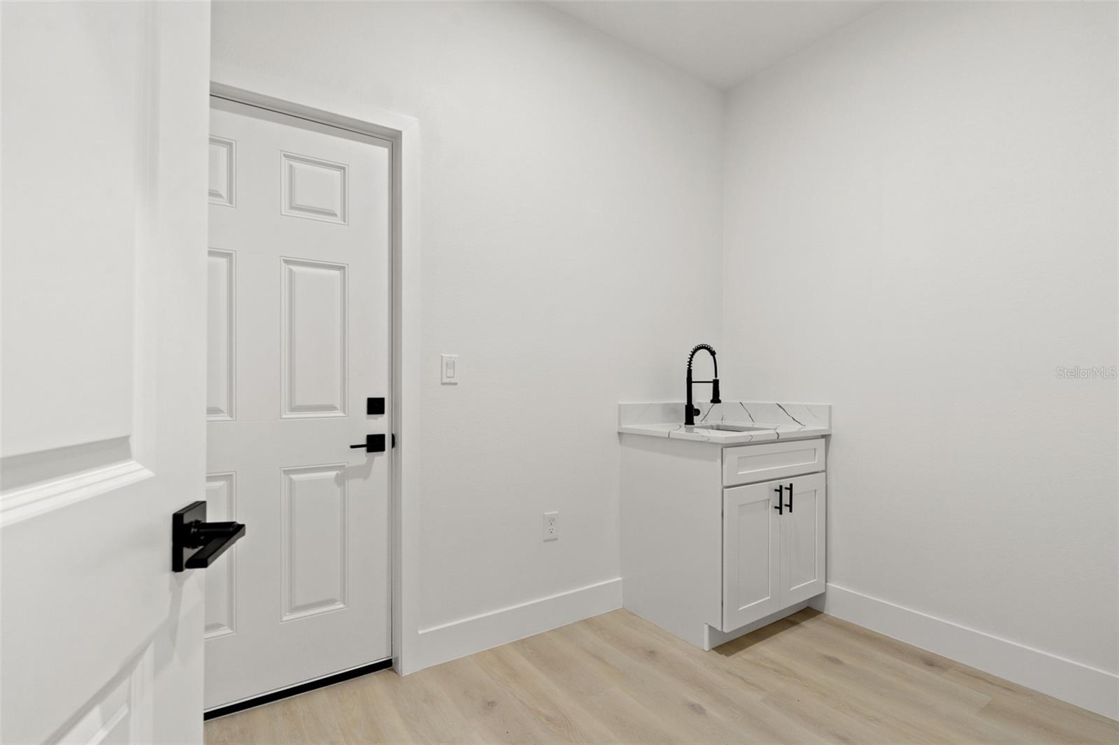 Image 53 of 59 For 14905 Peace Boulevard