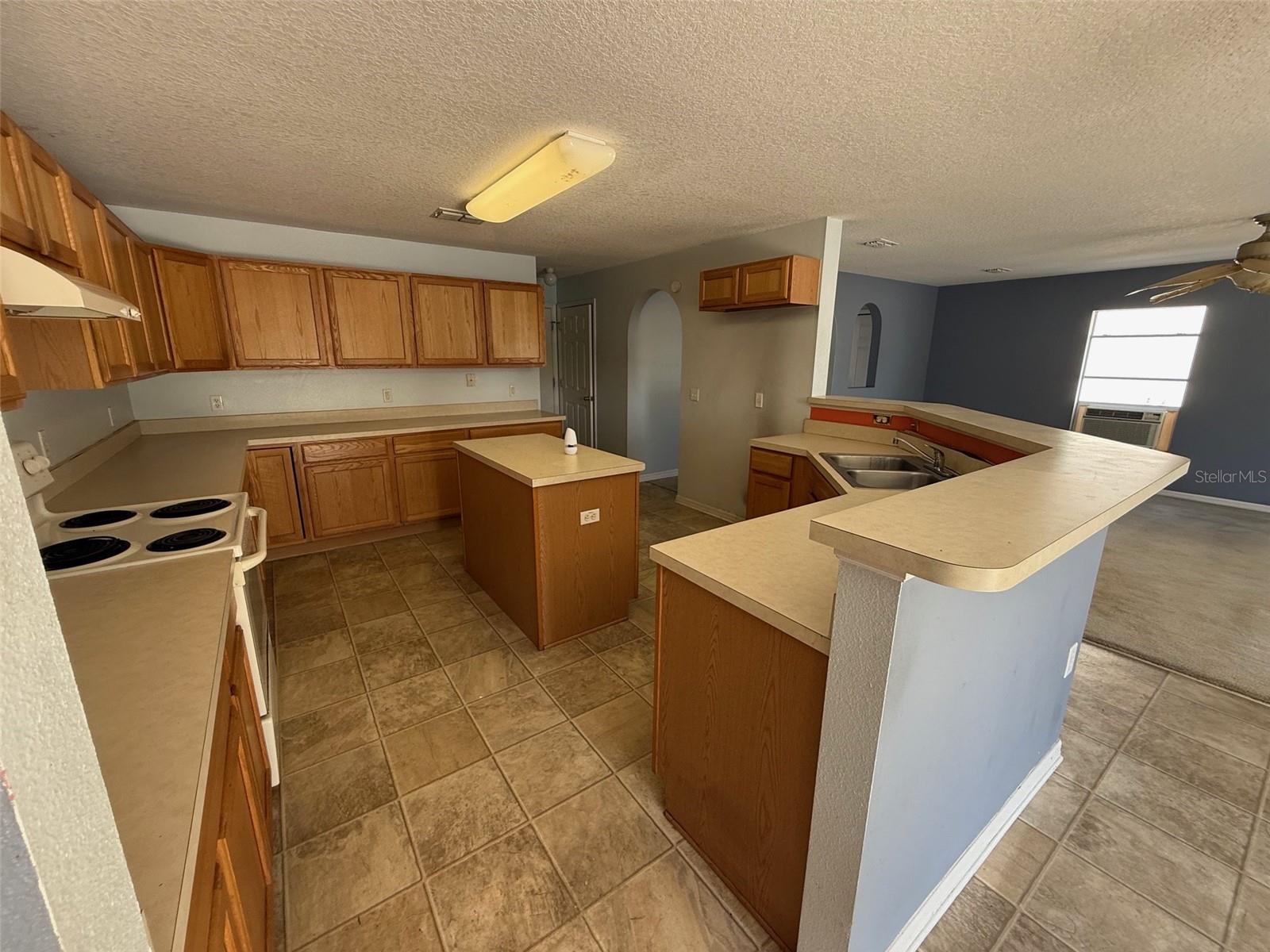 Image 5 of 19 For 708 Brenton Leaf Drive