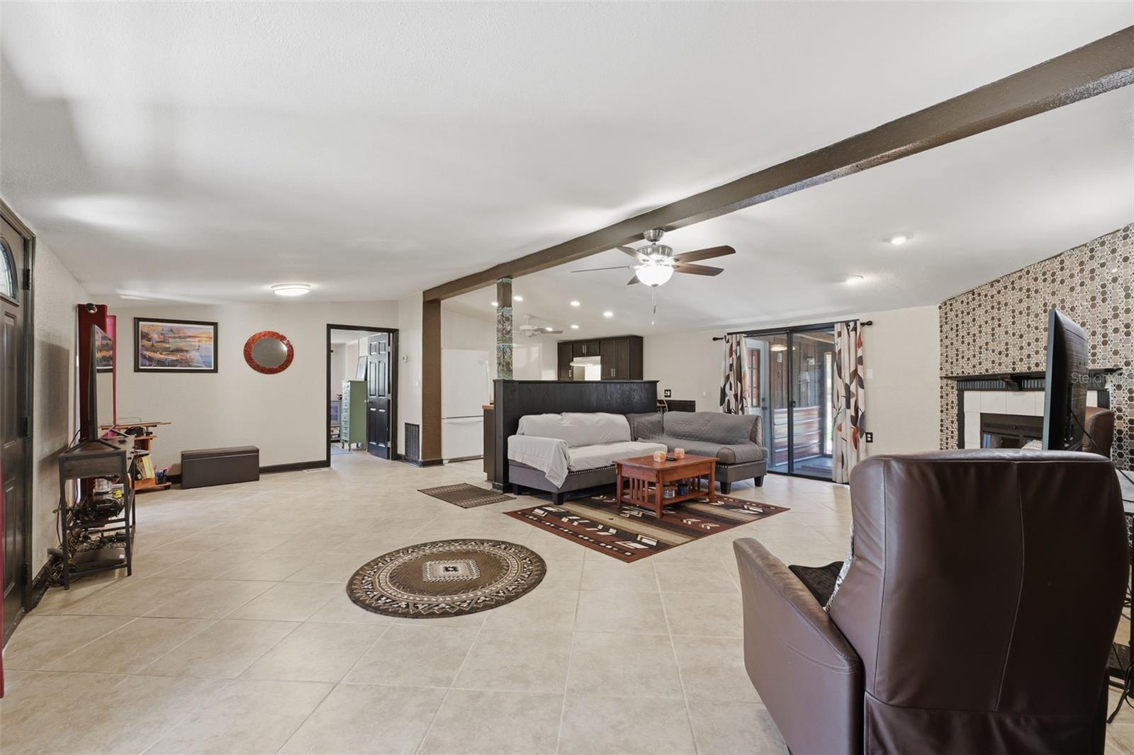 Image 14 of 46 For 515 Covelake Terrace