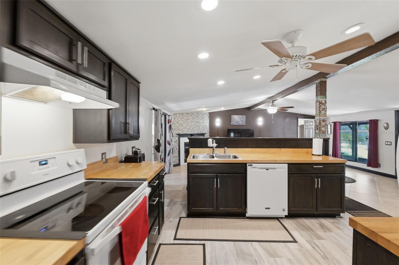 Image 22 of 46 For 515 Covelake Terrace