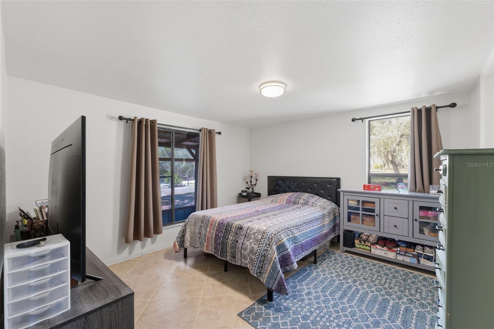 Image 28 of 46 For 515 Covelake Terrace