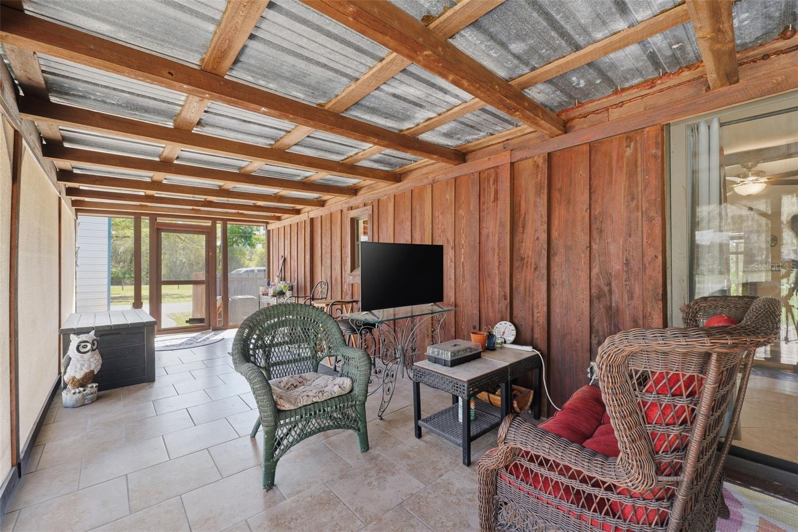 Image 37 of 46 For 515 Covelake Terrace