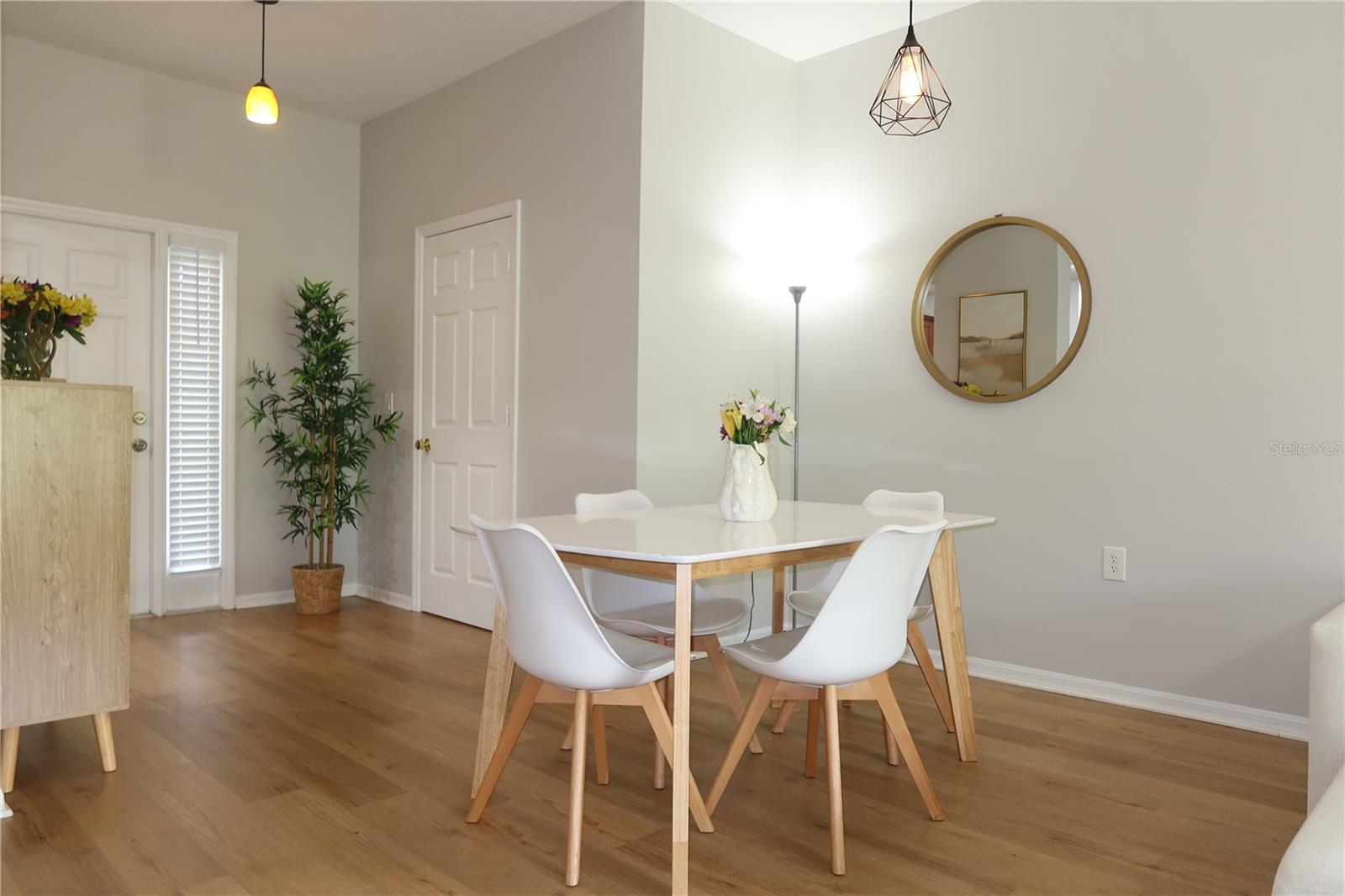 Image 13 of 40 For 8526 Sandpiper Ridge Avenue