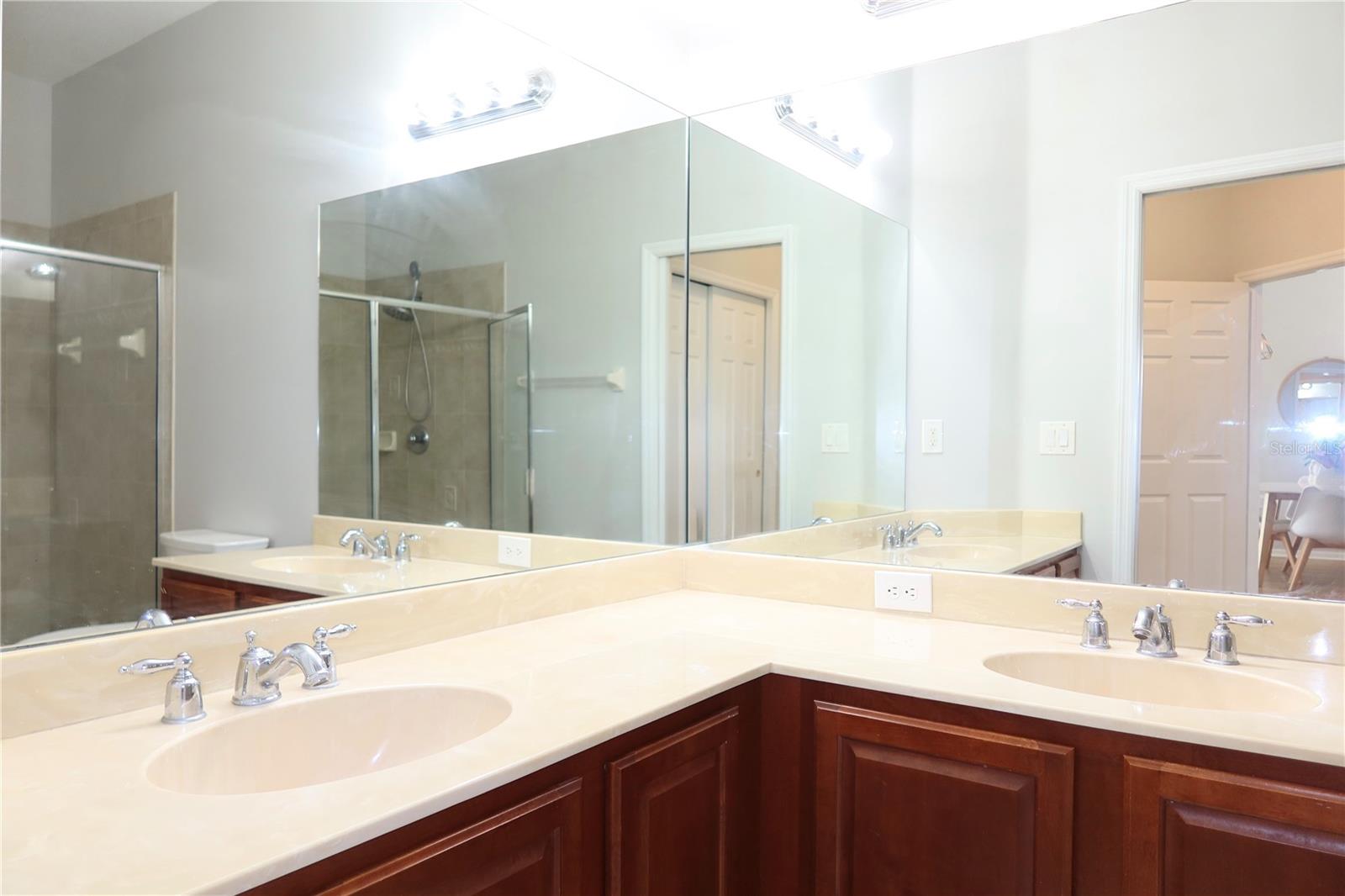 Image 17 of 40 For 8526 Sandpiper Ridge Avenue