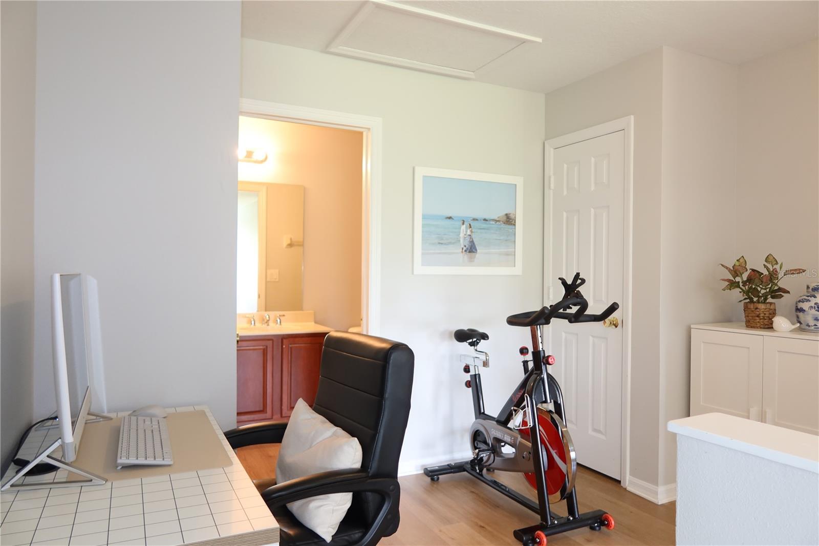 Image 22 of 40 For 8526 Sandpiper Ridge Avenue