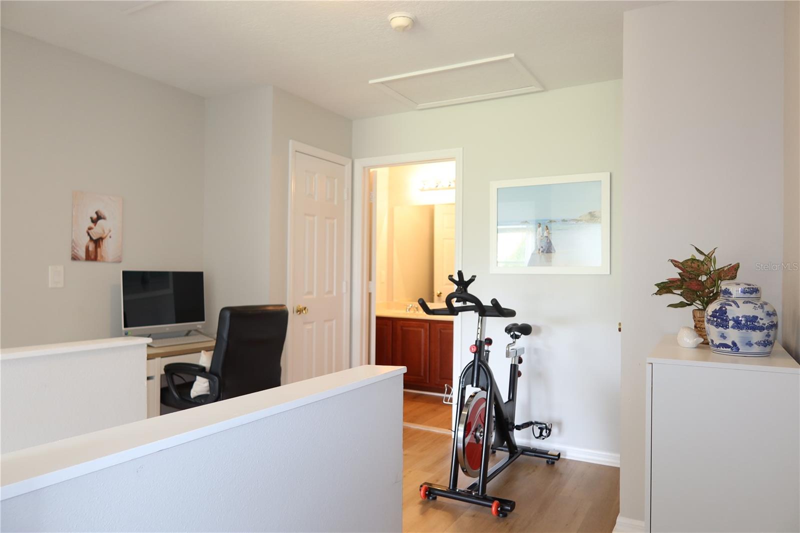 Image 26 of 40 For 8526 Sandpiper Ridge Avenue