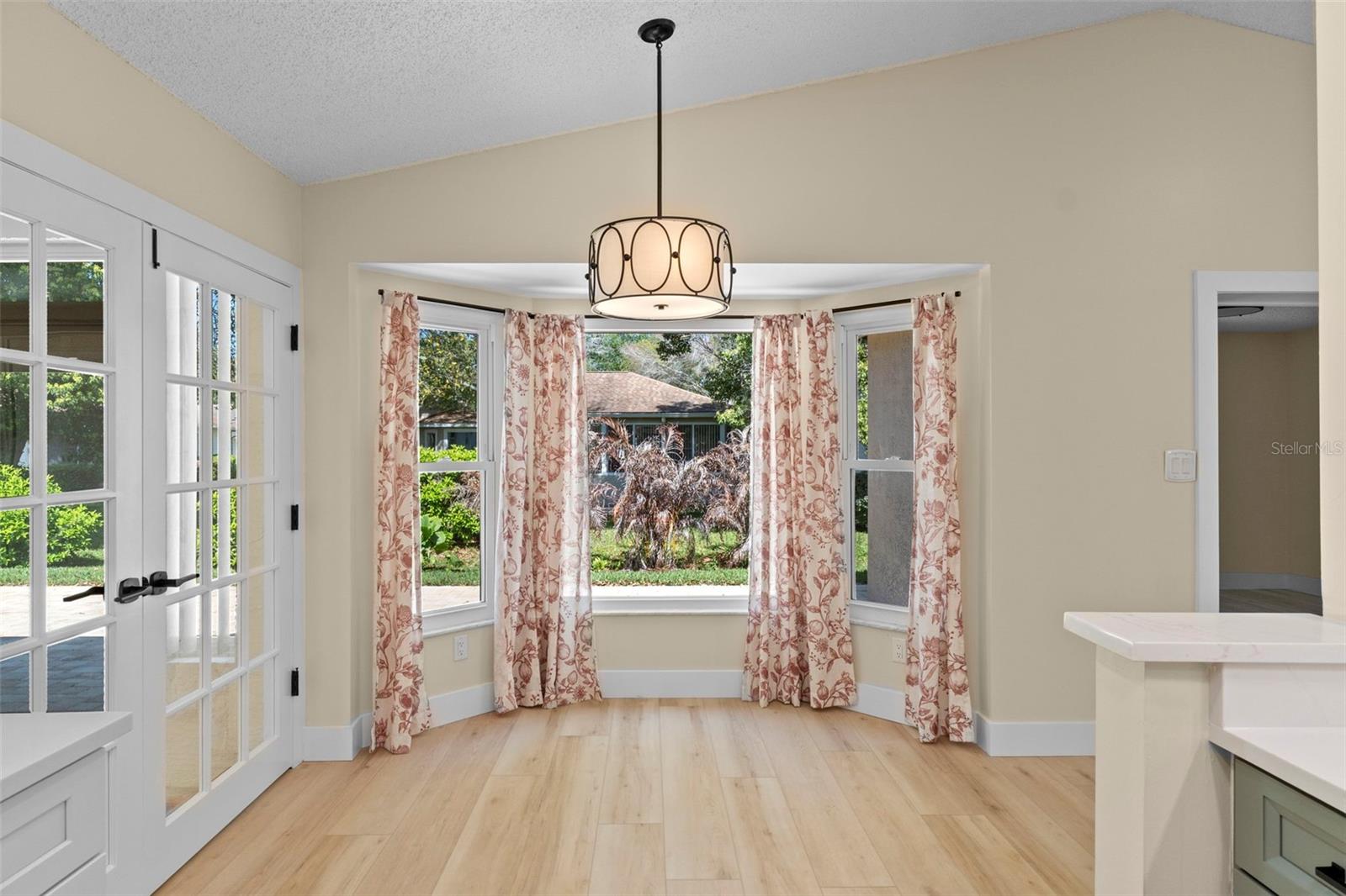 Image 20 of 87 For 8143 Laurel Green Drive