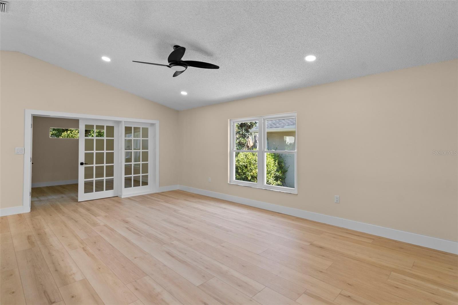 Image 26 of 87 For 8143 Laurel Green Drive