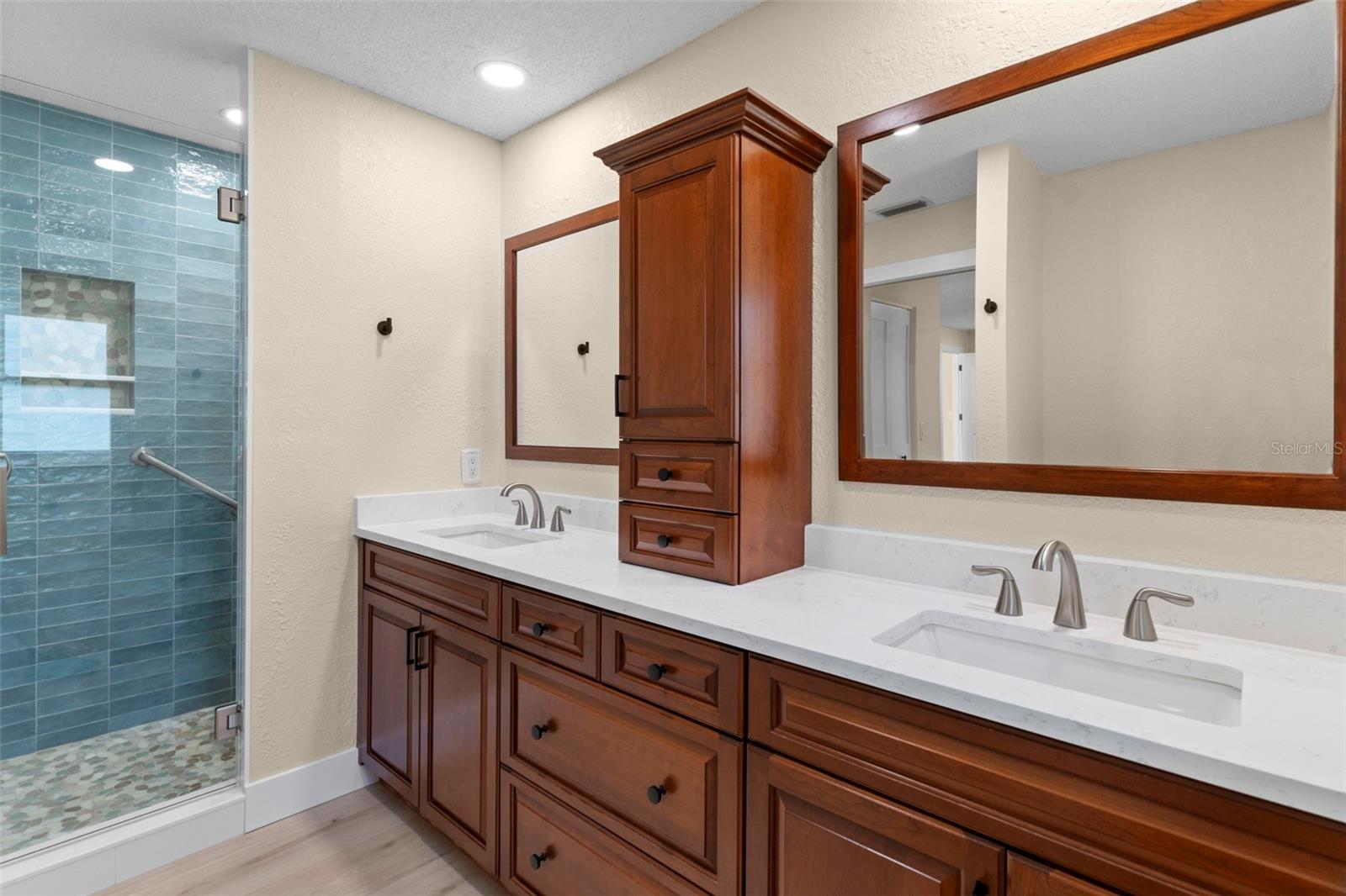 Image 34 of 87 For 8143 Laurel Green Drive