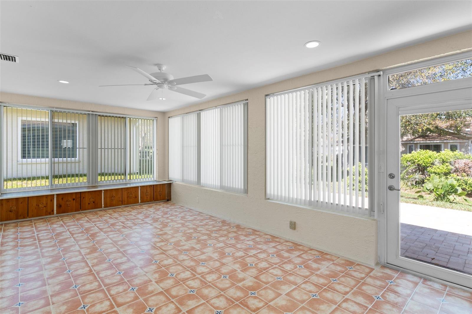 Image 35 of 87 For 8143 Laurel Green Drive