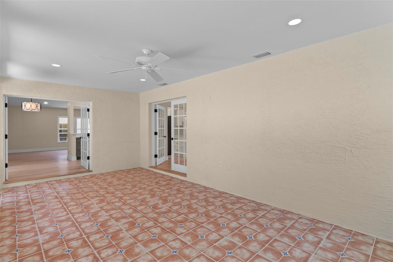 Image 36 of 87 For 8143 Laurel Green Drive