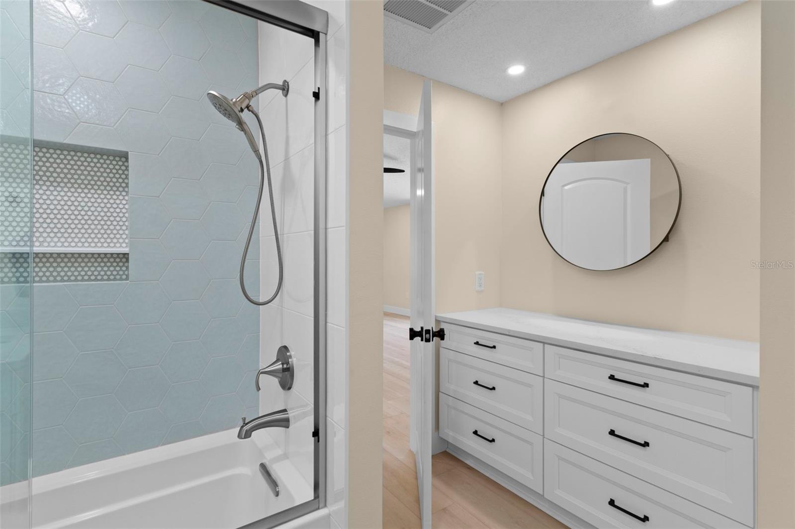 Image 40 of 87 For 8143 Laurel Green Drive