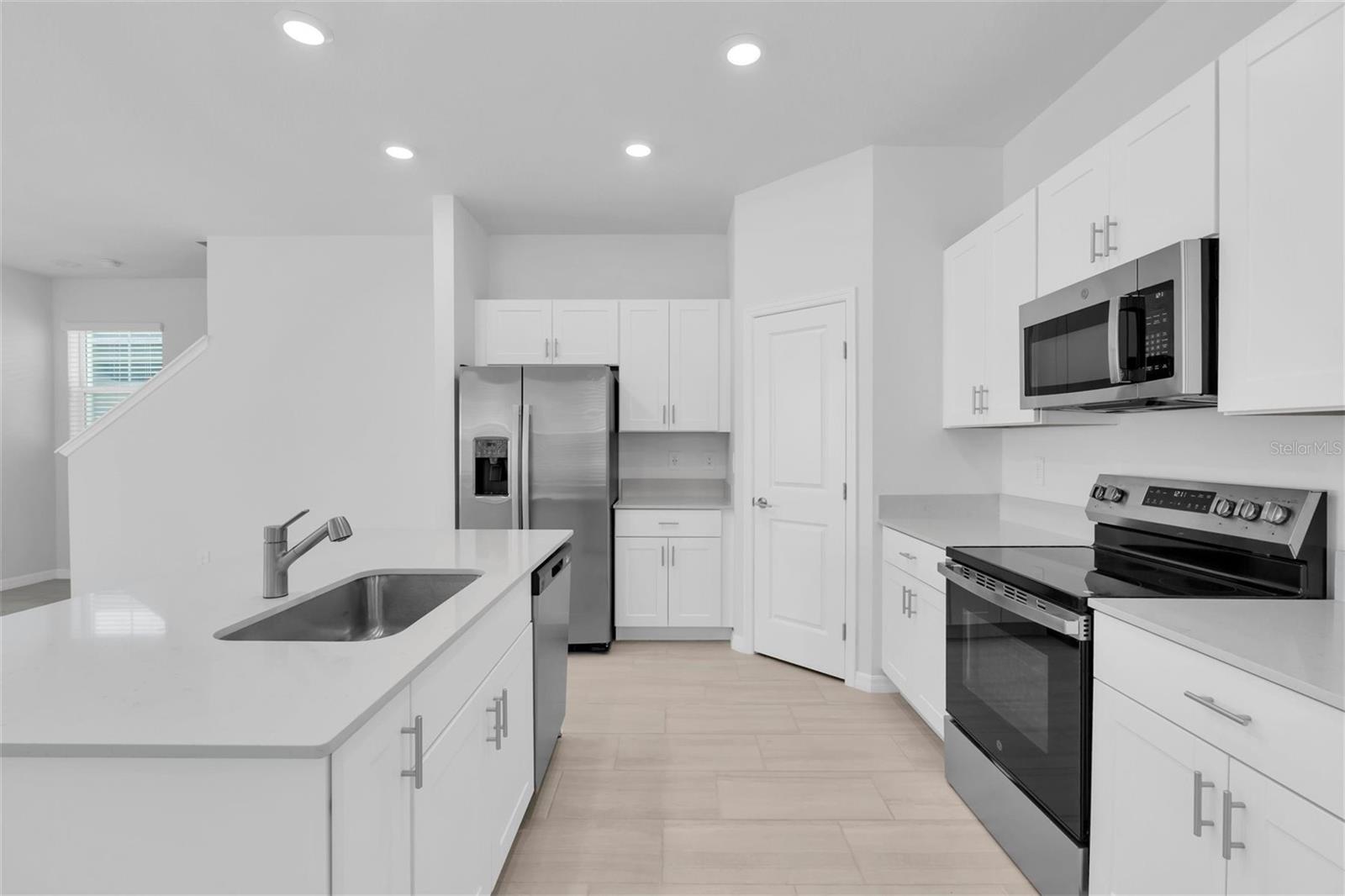 Image 14 of 43 For 10881 Molasses Way