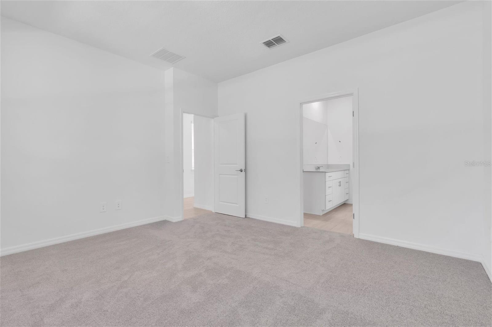 Image 19 of 43 For 10881 Molasses Way