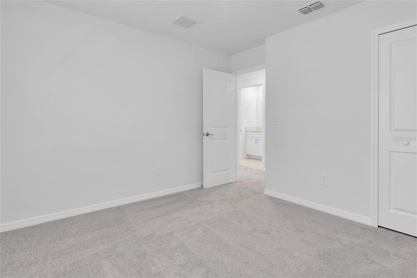 Image 34 of 43 For 10881 Molasses Way