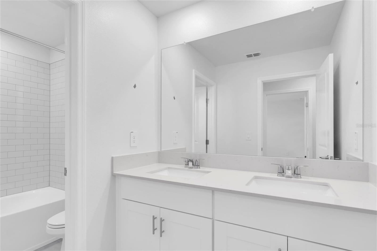 Image 37 of 43 For 10881 Molasses Way