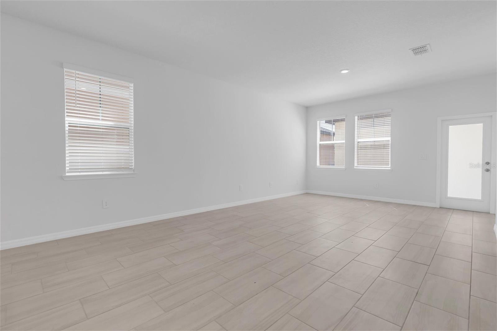 Image 6 of 43 For 10881 Molasses Way