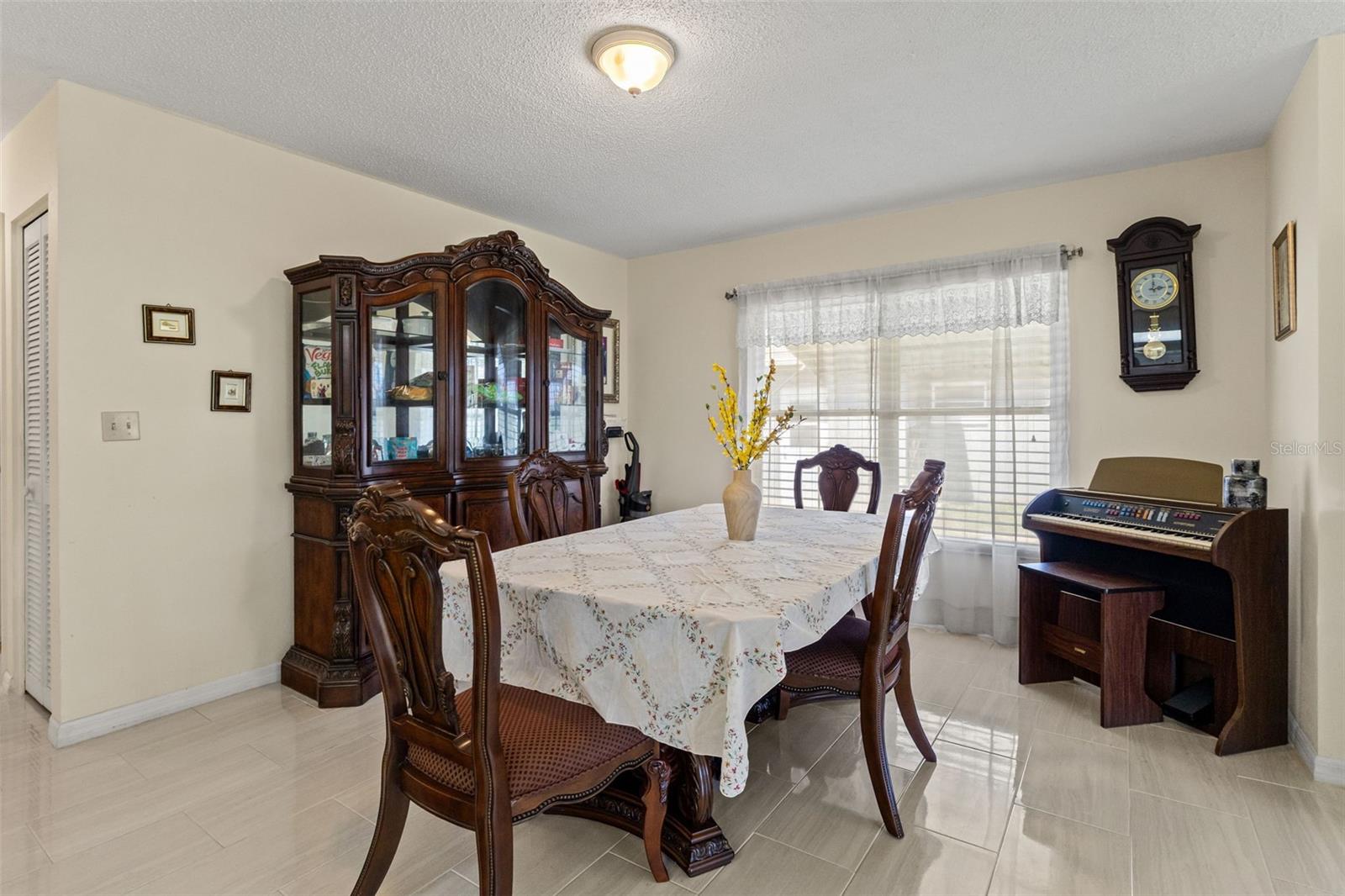 Image 4 of 30 For 8345 Elgin Drive