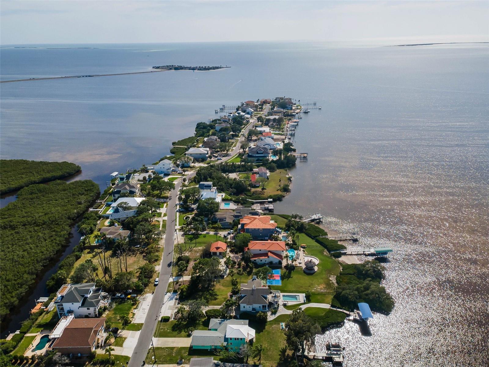 Image 3 of 100 For 1626 Sea Breeze Drive