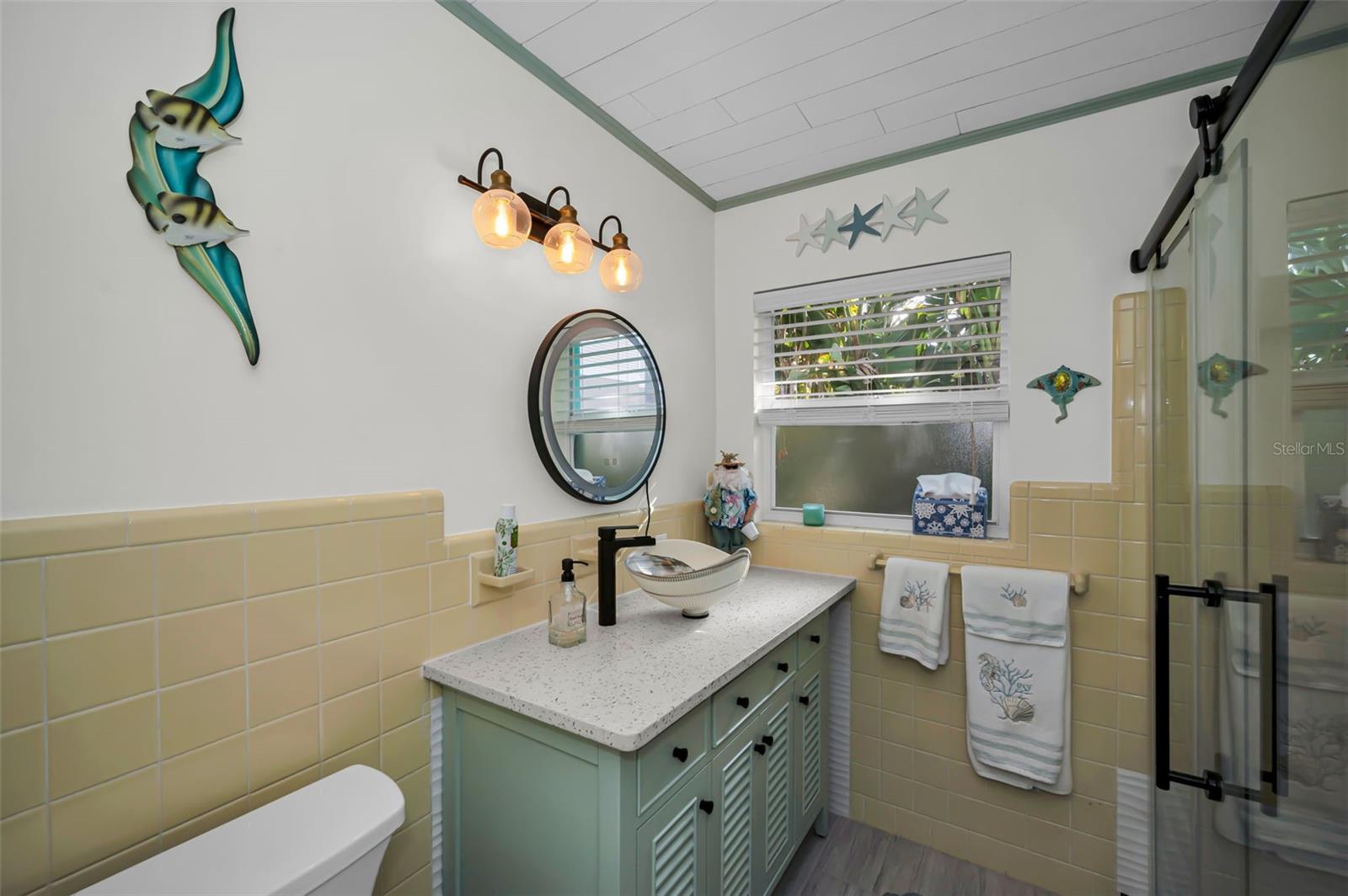 Image 46 of 100 For 1626 Sea Breeze Drive