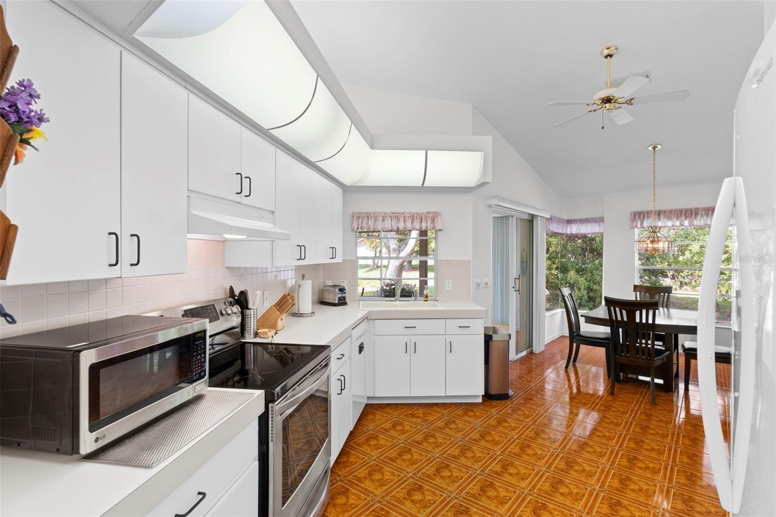 Image 9 of 54 For 3047 Rippling Brook Way