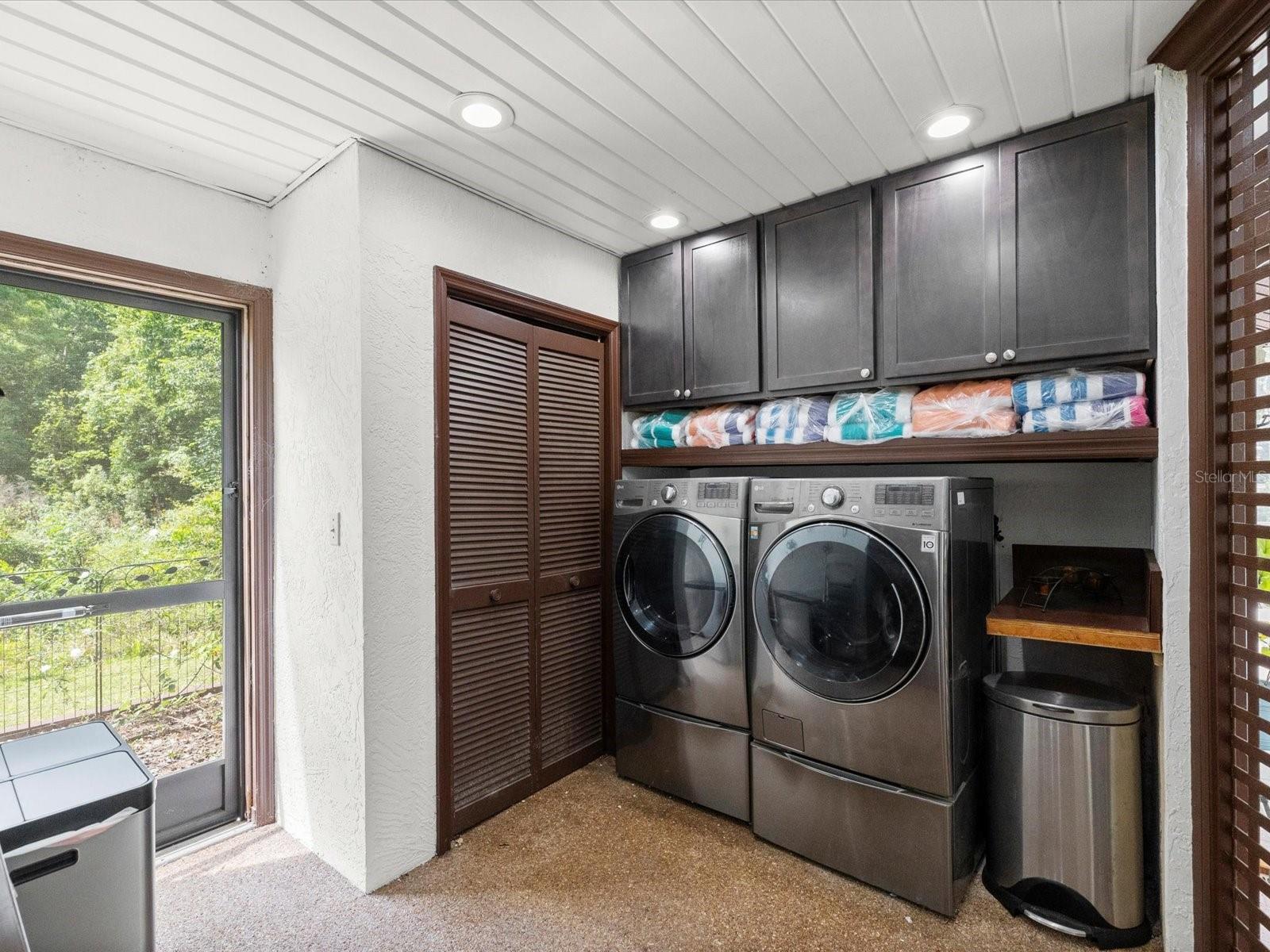 Image 31 of 77 For 10721 Skyhawk Drive