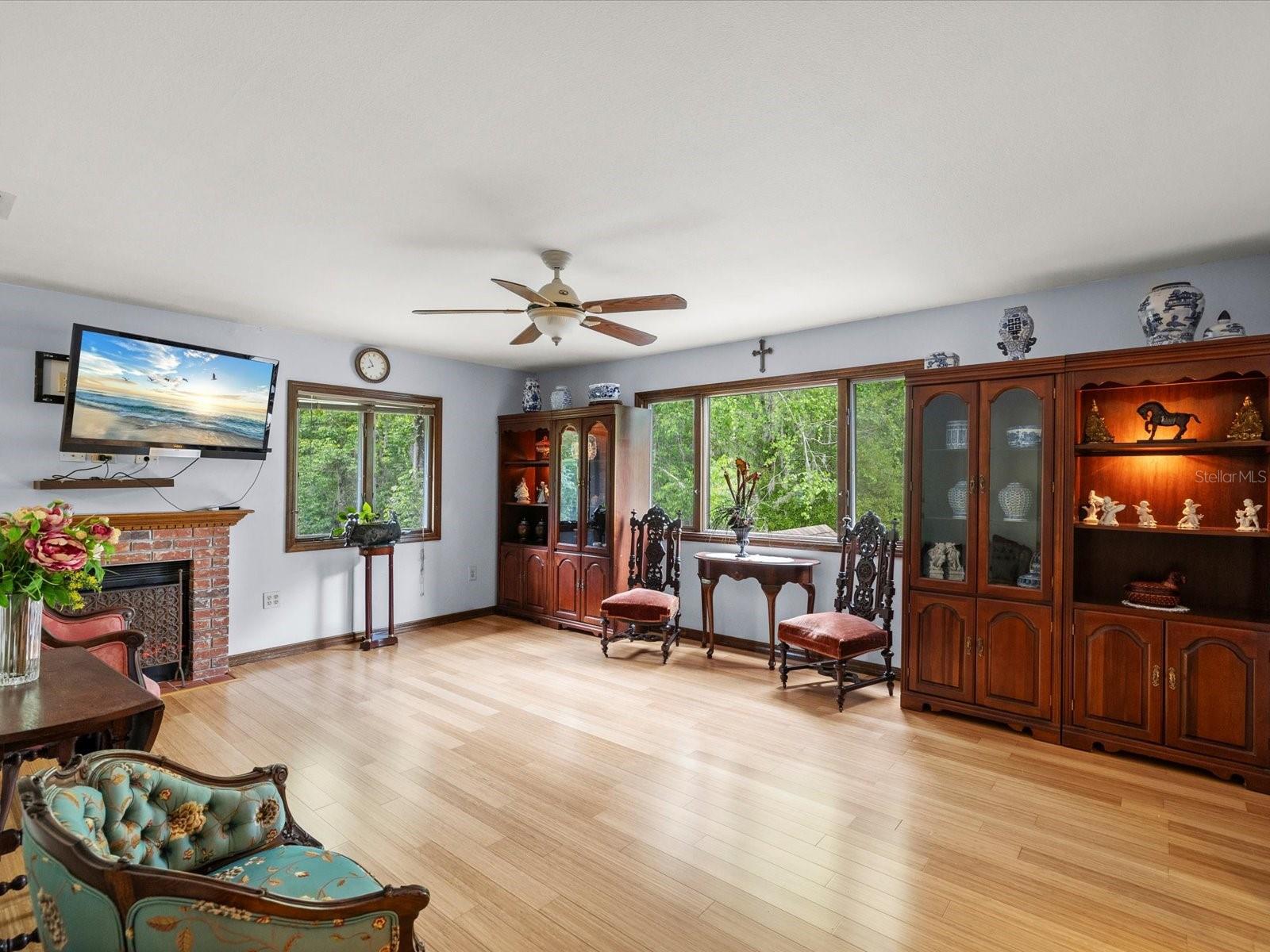 Image 34 of 77 For 10721 Skyhawk Drive