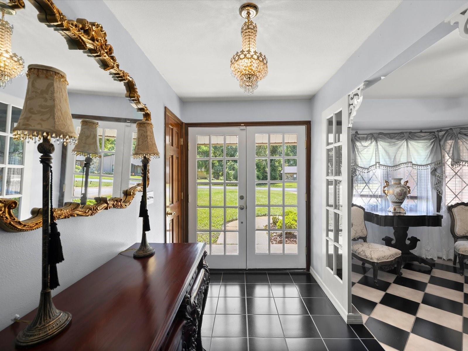 Image 4 of 77 For 10721 Skyhawk Drive