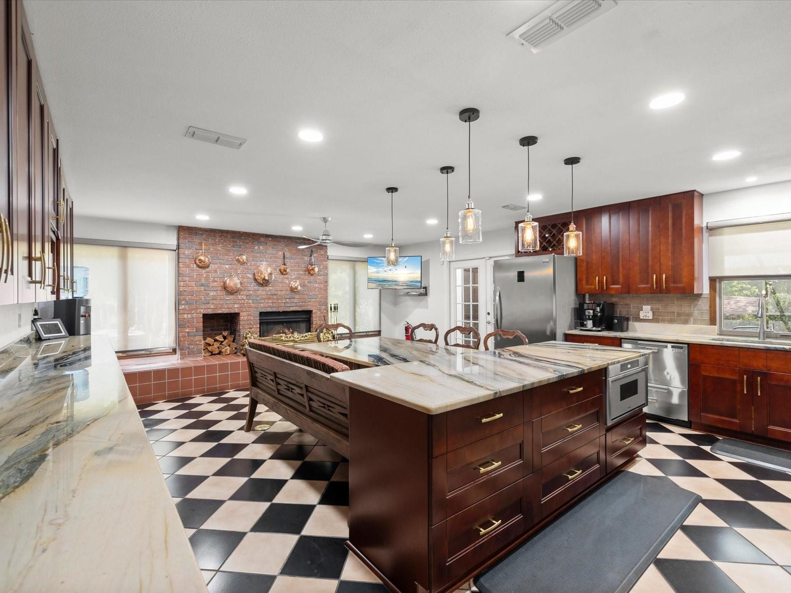 Image 5 of 77 For 10721 Skyhawk Drive