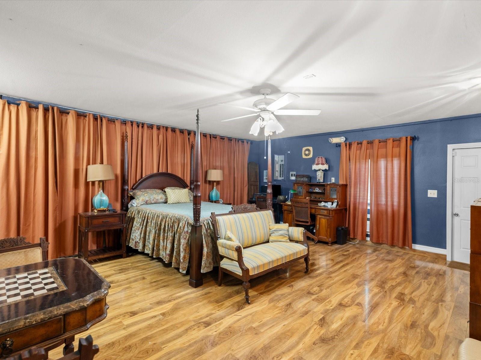 Image 54 of 77 For 10721 Skyhawk Drive