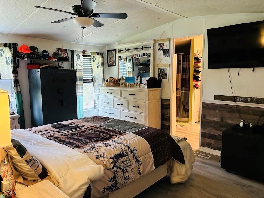 Image 13 of 46 For 7161 Schering Street