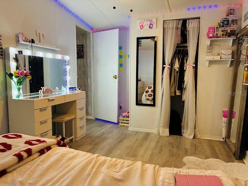 Image 19 of 46 For 7161 Schering Street