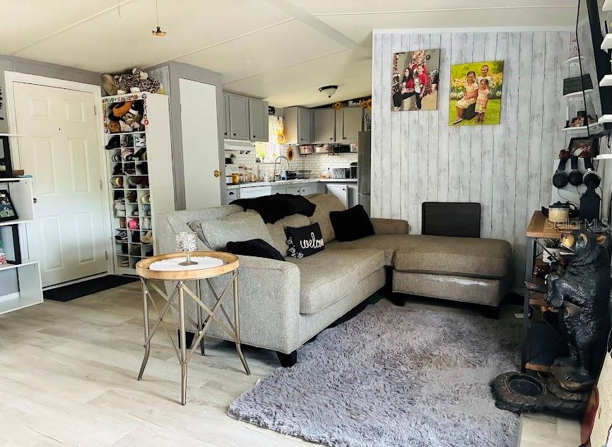 Image 5 of 46 For 7161 Schering Street