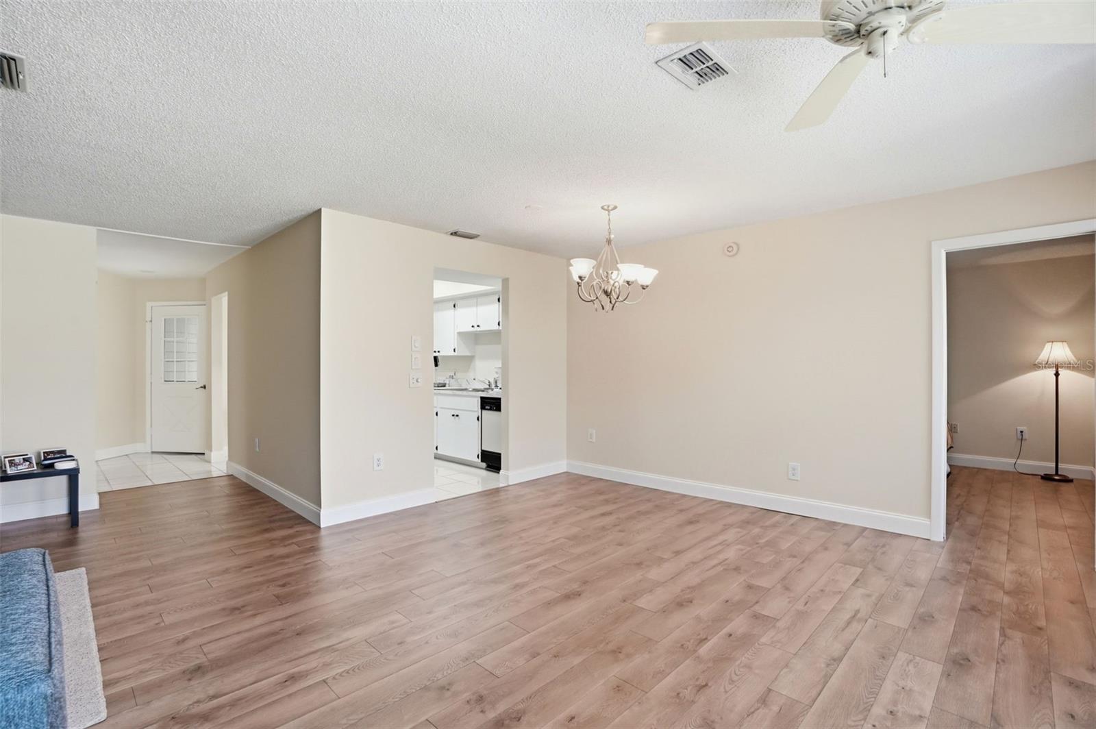 Image 14 of 37 For 6575 Brambleleaf Drive