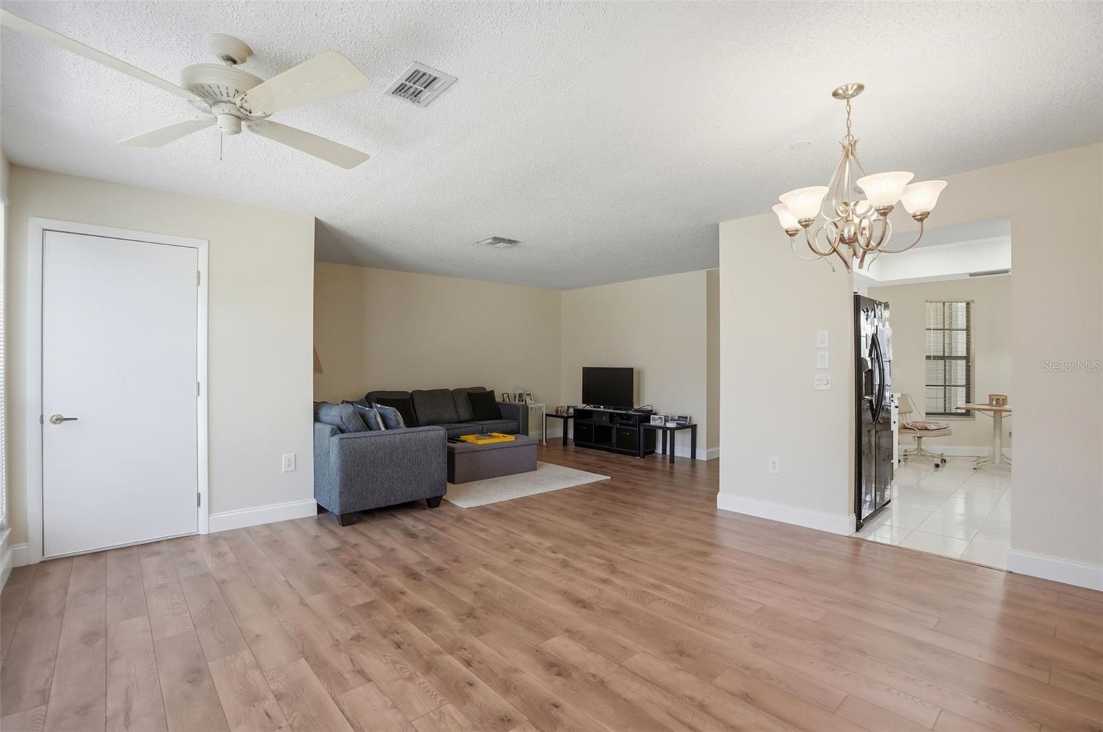 Image 15 of 37 For 6575 Brambleleaf Drive