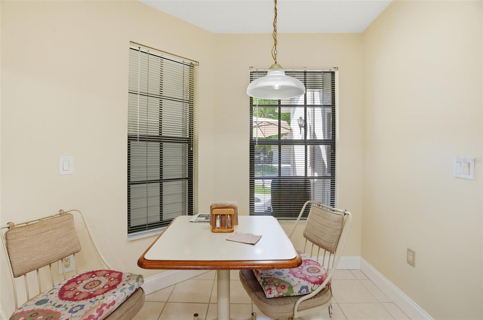 Image 6 of 37 For 6575 Brambleleaf Drive