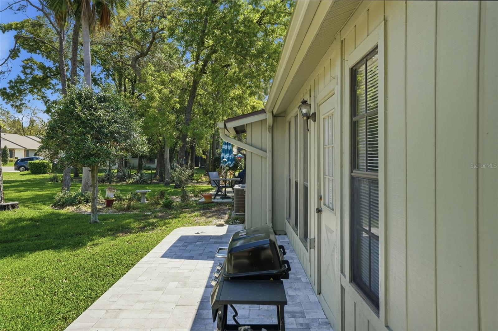 Image 9 of 37 For 6575 Brambleleaf Drive