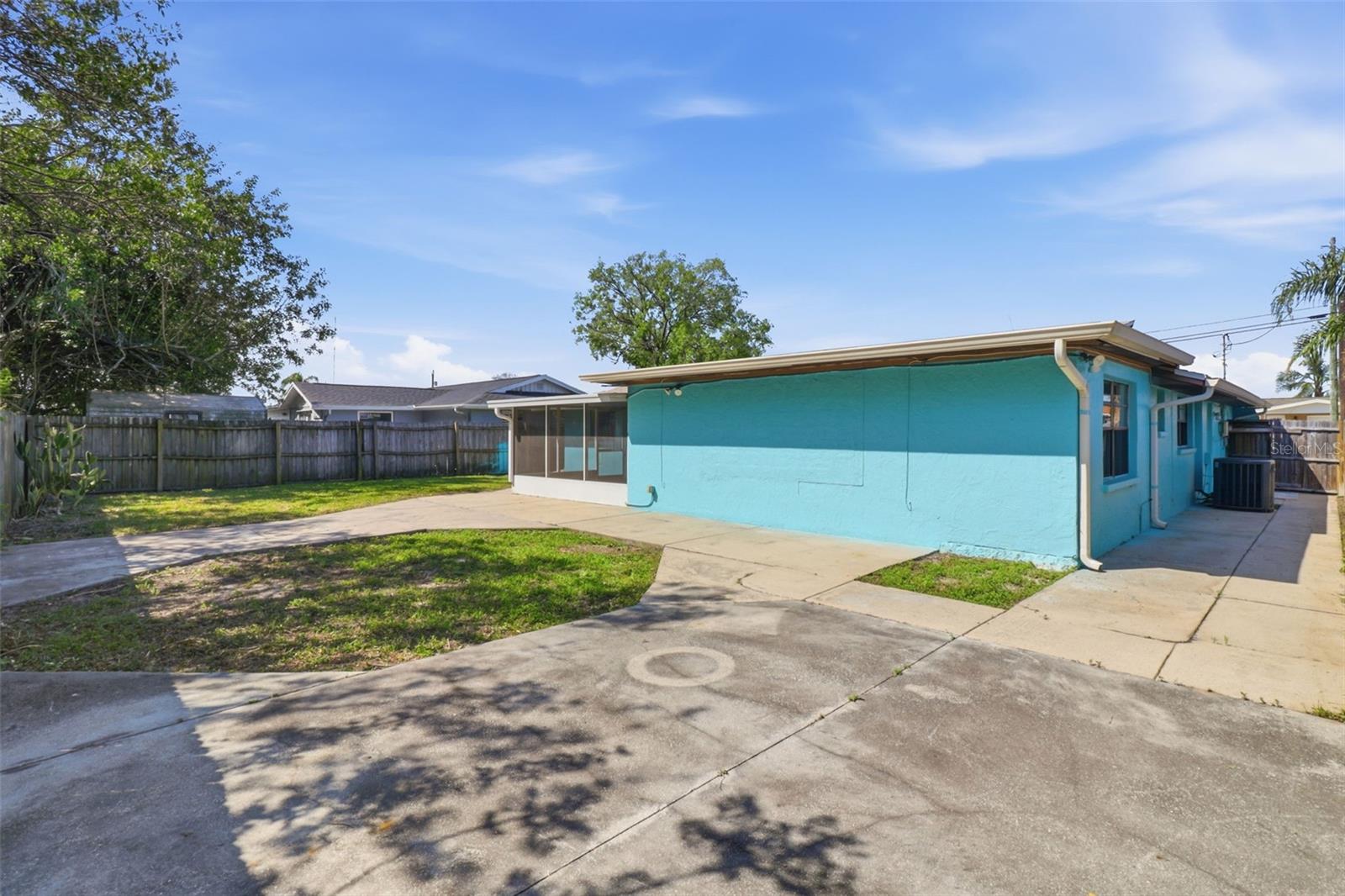 Image 25 of 25 For 12816 1st Isle