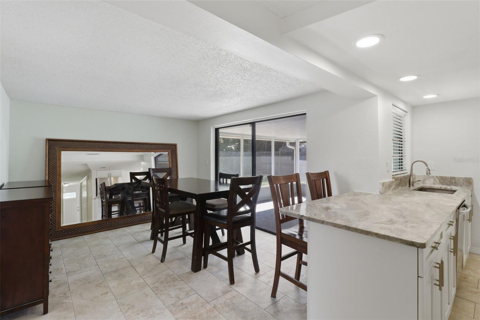 Image 9 of 25 For 12816 1st Isle