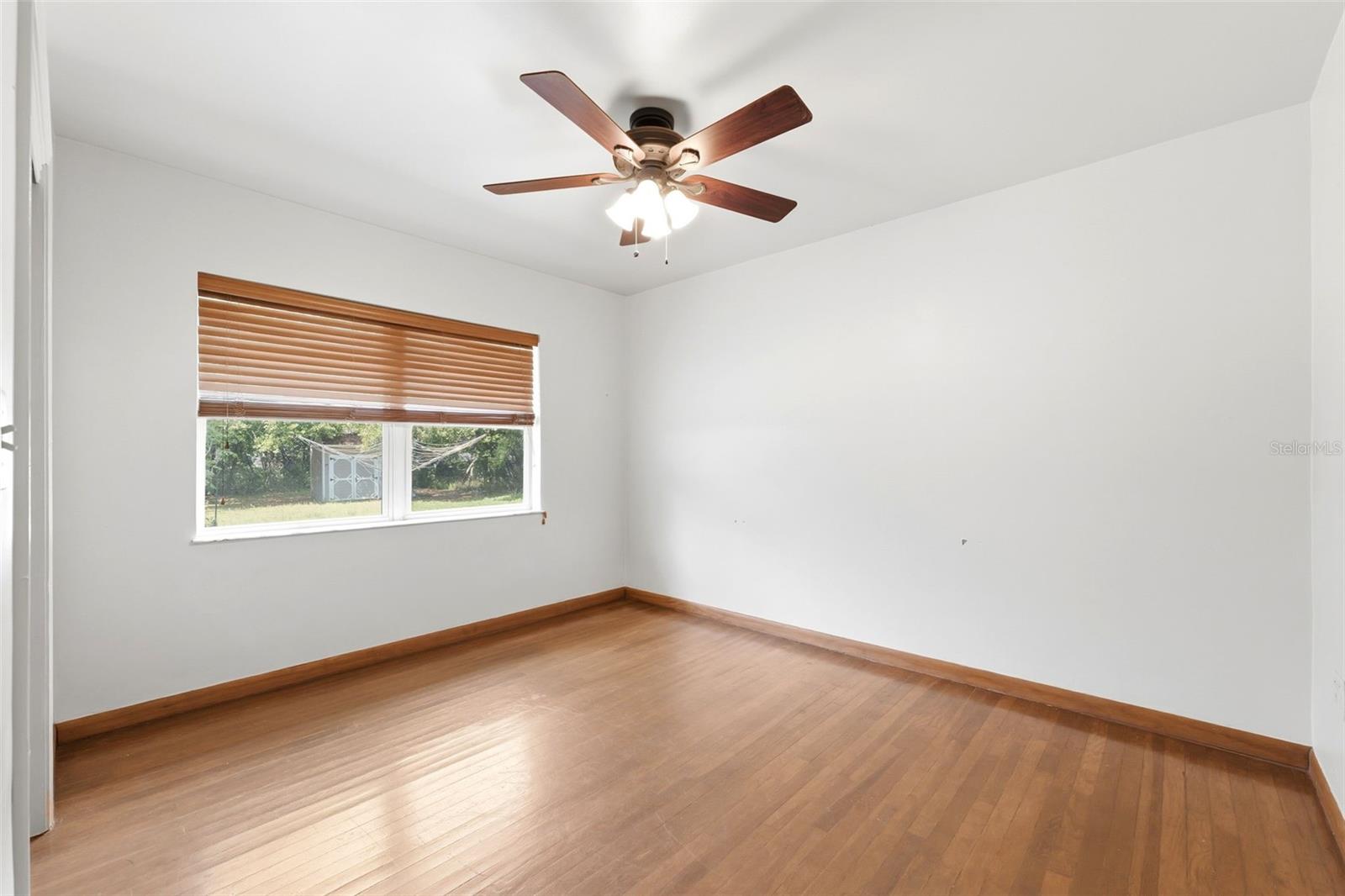 Image 20 of 40 For 18749 Us Highway 41