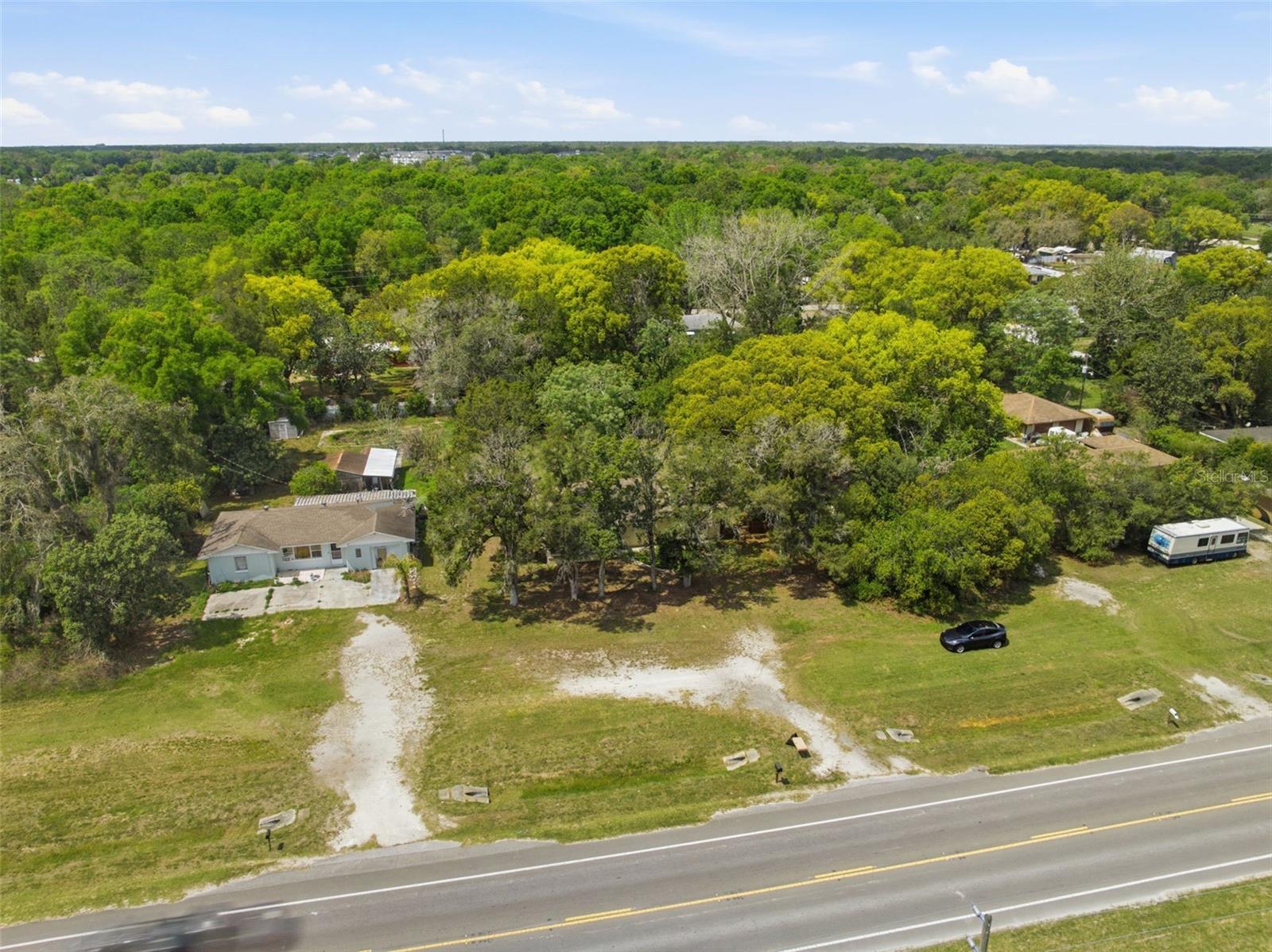 Image 32 of 40 For 18749 Us Highway 41