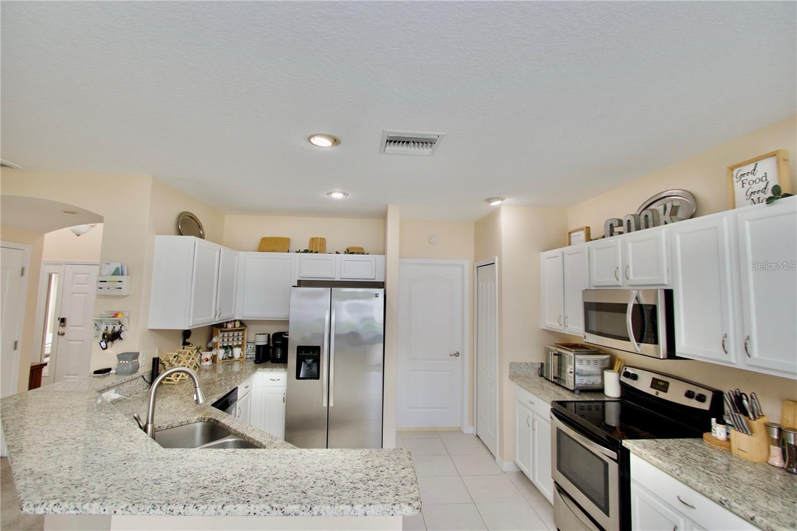 Image 10 of 23 For 12518 White Bluff Road