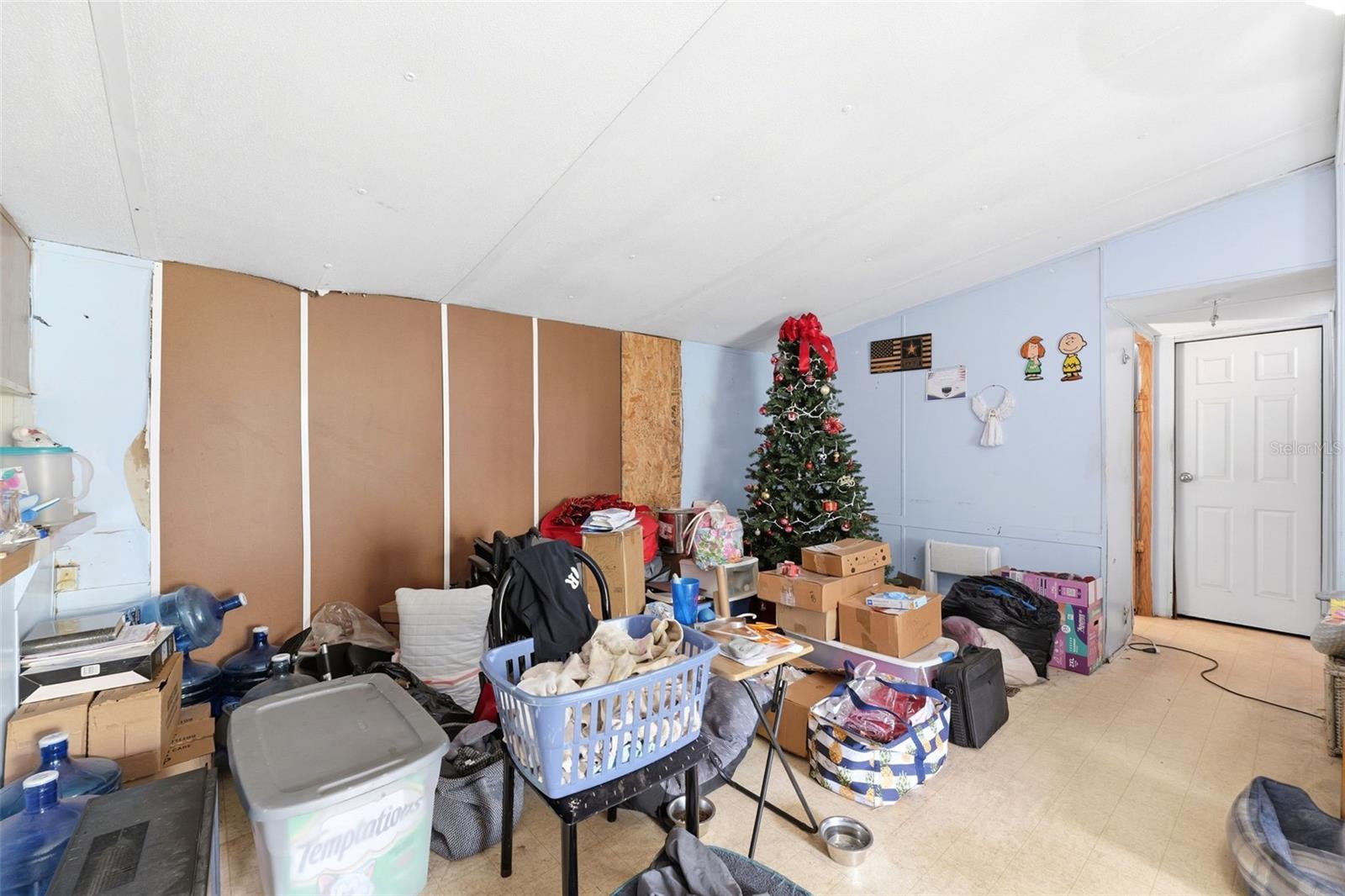 Image 13 of 34 For 4267 Neff Lake Road